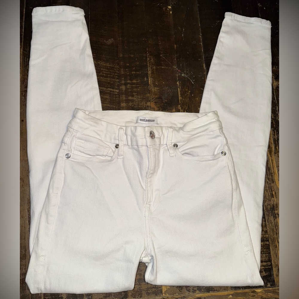 Good American Good Legs Cropped Jeans - Picture 2 of 8